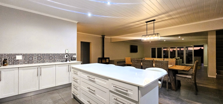 4 Bedroom Property for Sale in Myburgh Park Western Cape